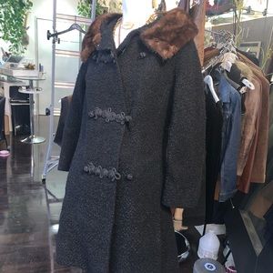 Vintage black Shearling fur coat with Fox collar